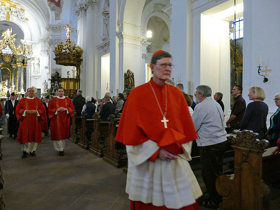 Abschlussvesper der Bischofskonferenz mit Austeilung des Bonifatiussegens (Foto: Karl-Franz Thiede)